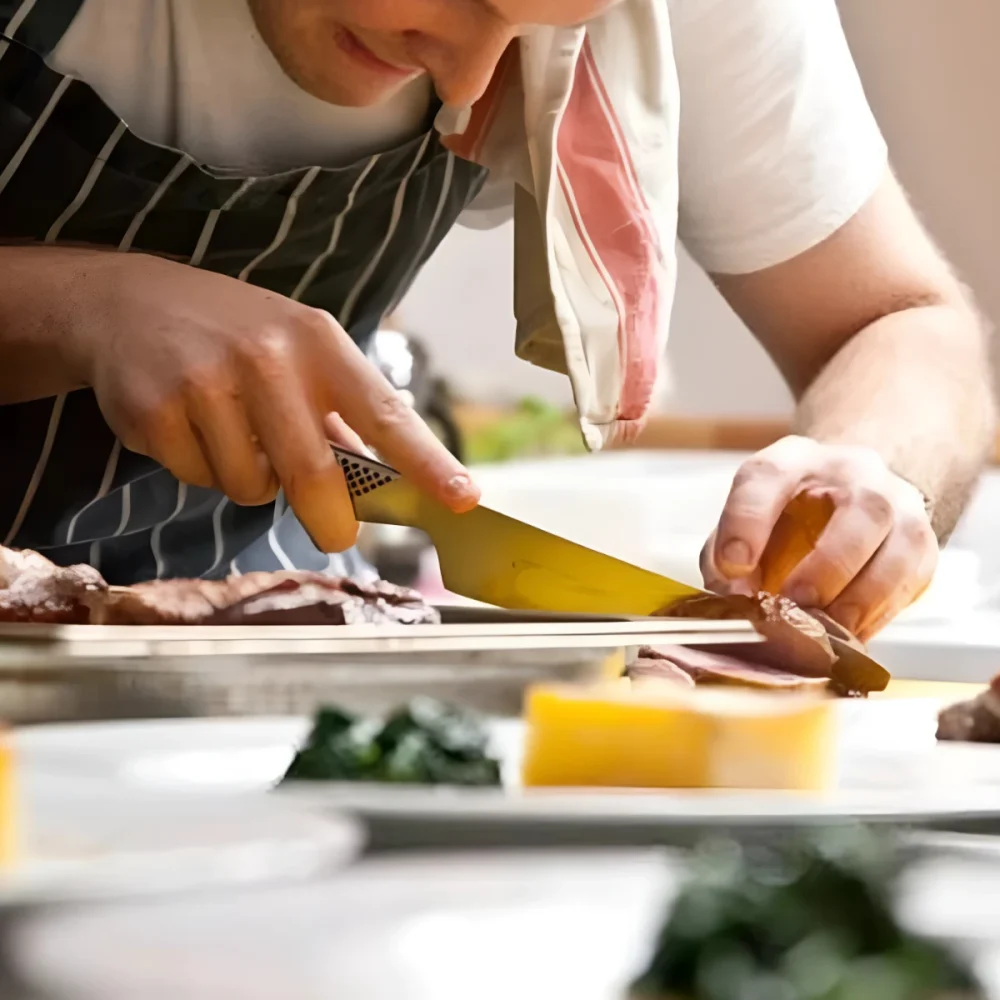 chef-cutting-meat